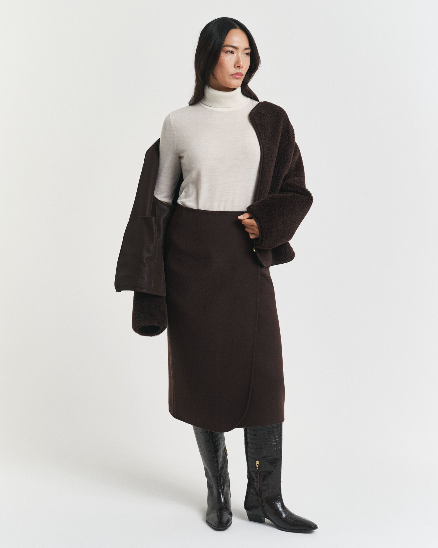 Jersey de lana merino extrafina con cuello de cisne