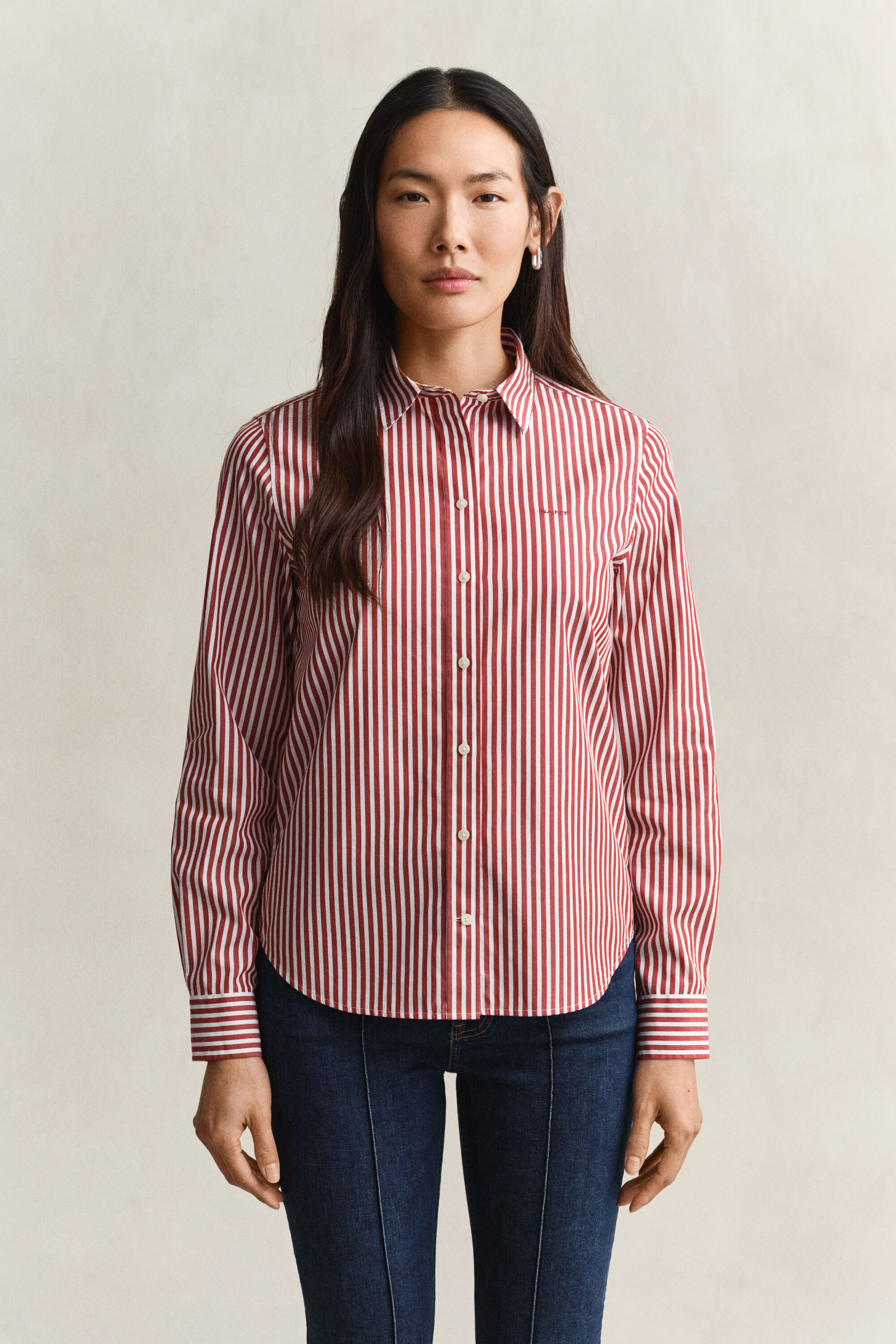 Camisa Regular Fit clásica de popelina a rayas