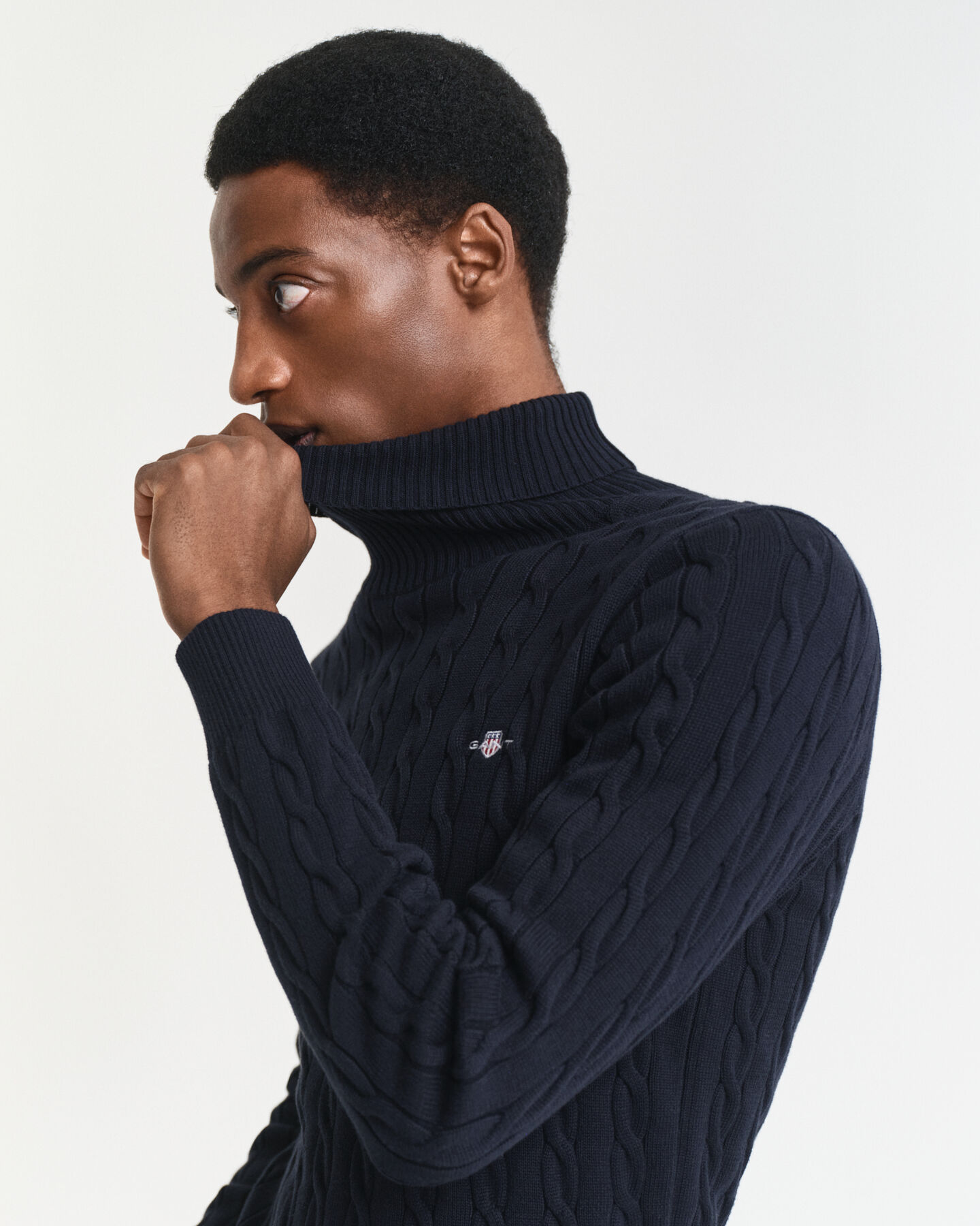 Jersey de punto de ochos de algodón con cuello de cisne