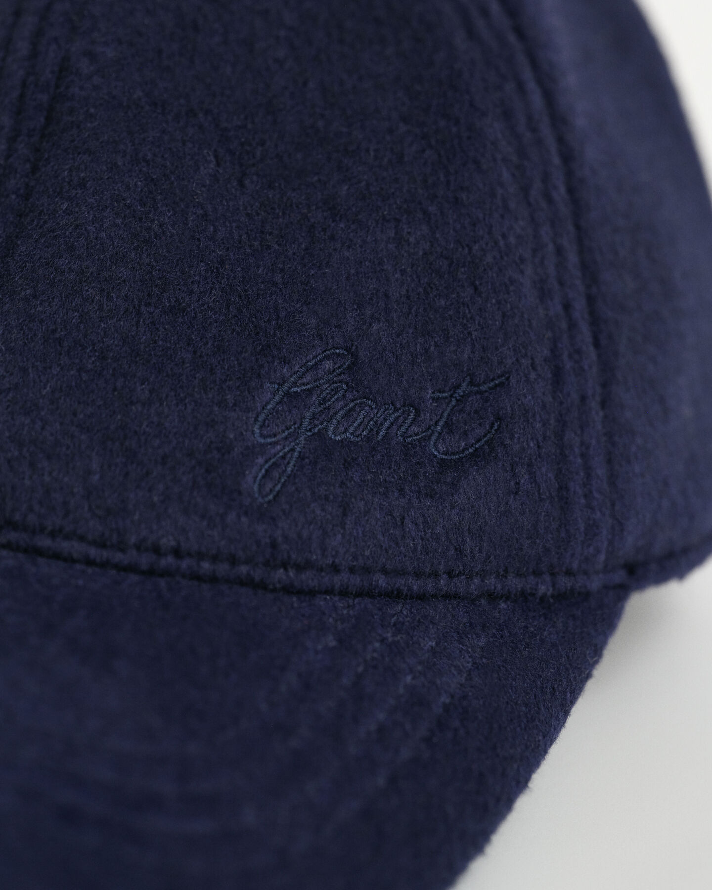 Gorra de lana melton con lustre