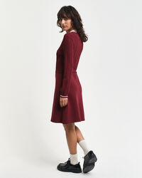 Vestido de punto con canal&eacute; en contraste