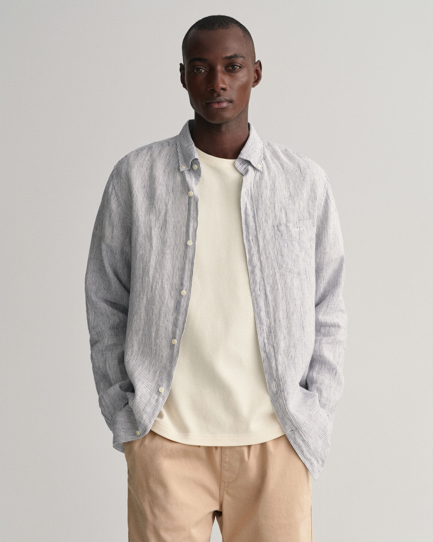 Camisa Regular Fit de lino a rayas
