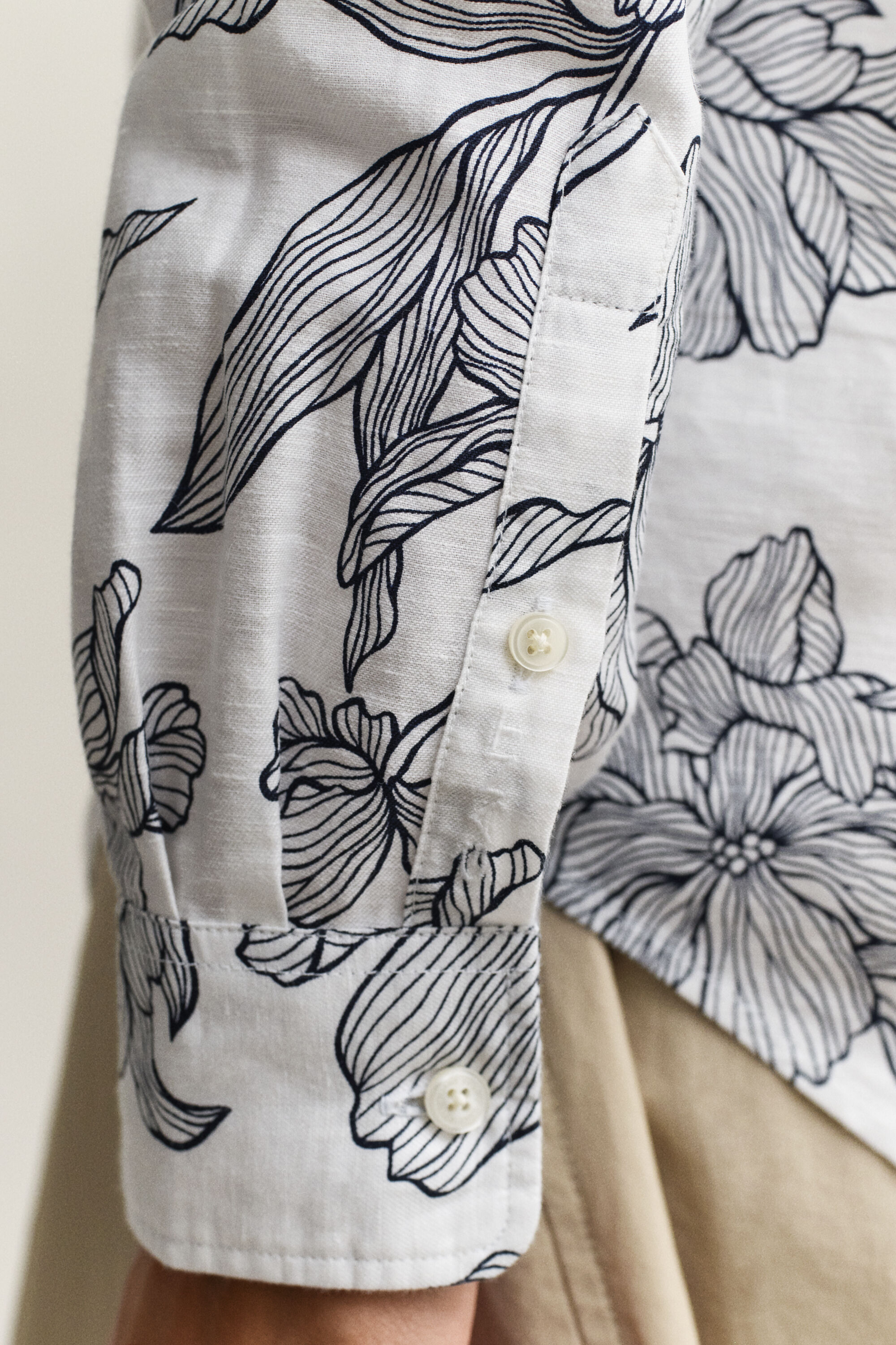 Camisa de lino de flores
