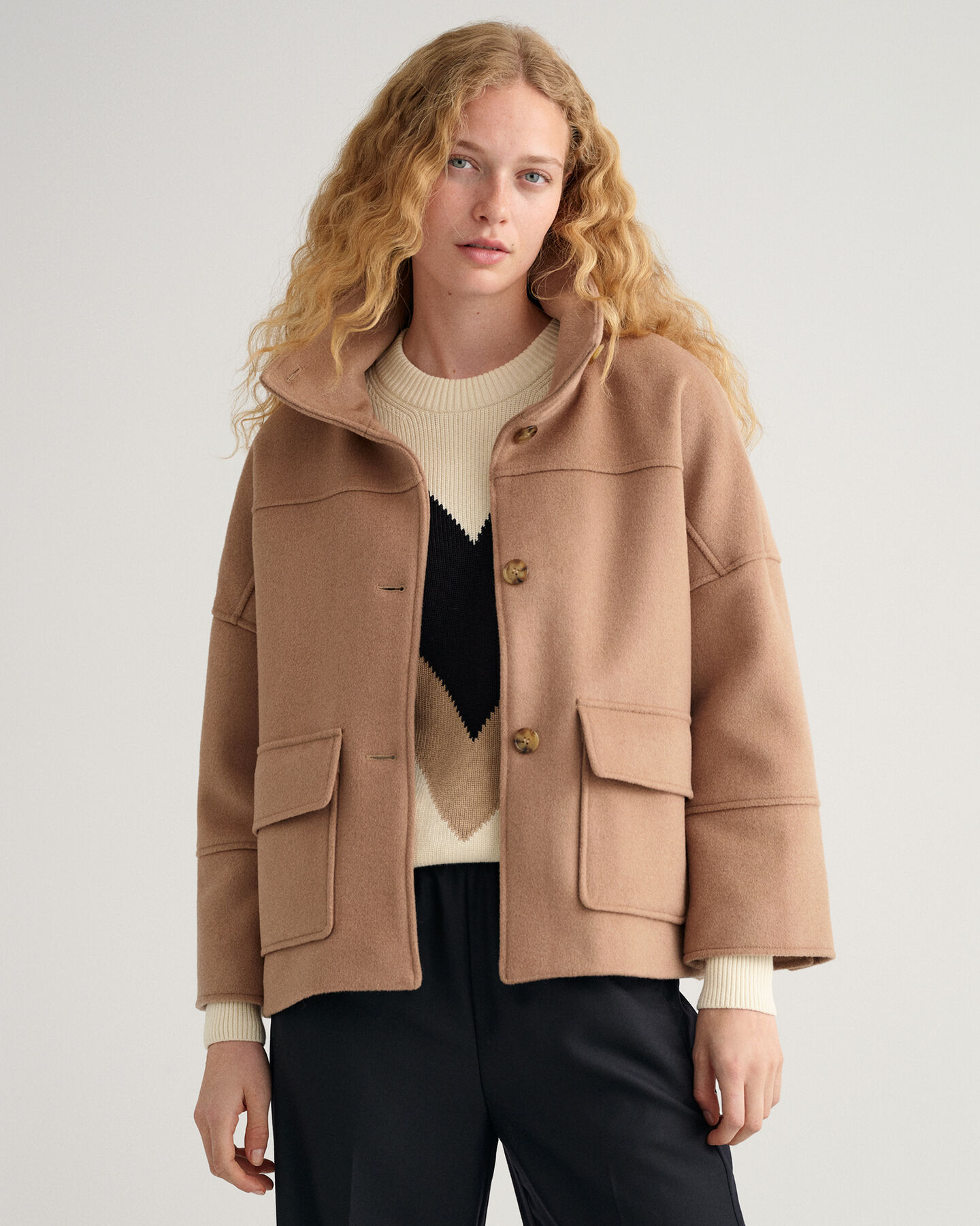 Chaqueta corta de mezcla de lana