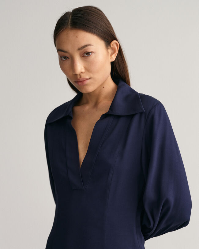 Vestido Slim Fit con puños anchos