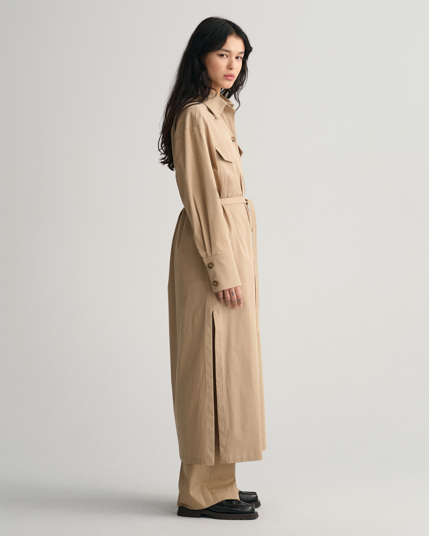 Abrigo tipo sobrecamisa largo