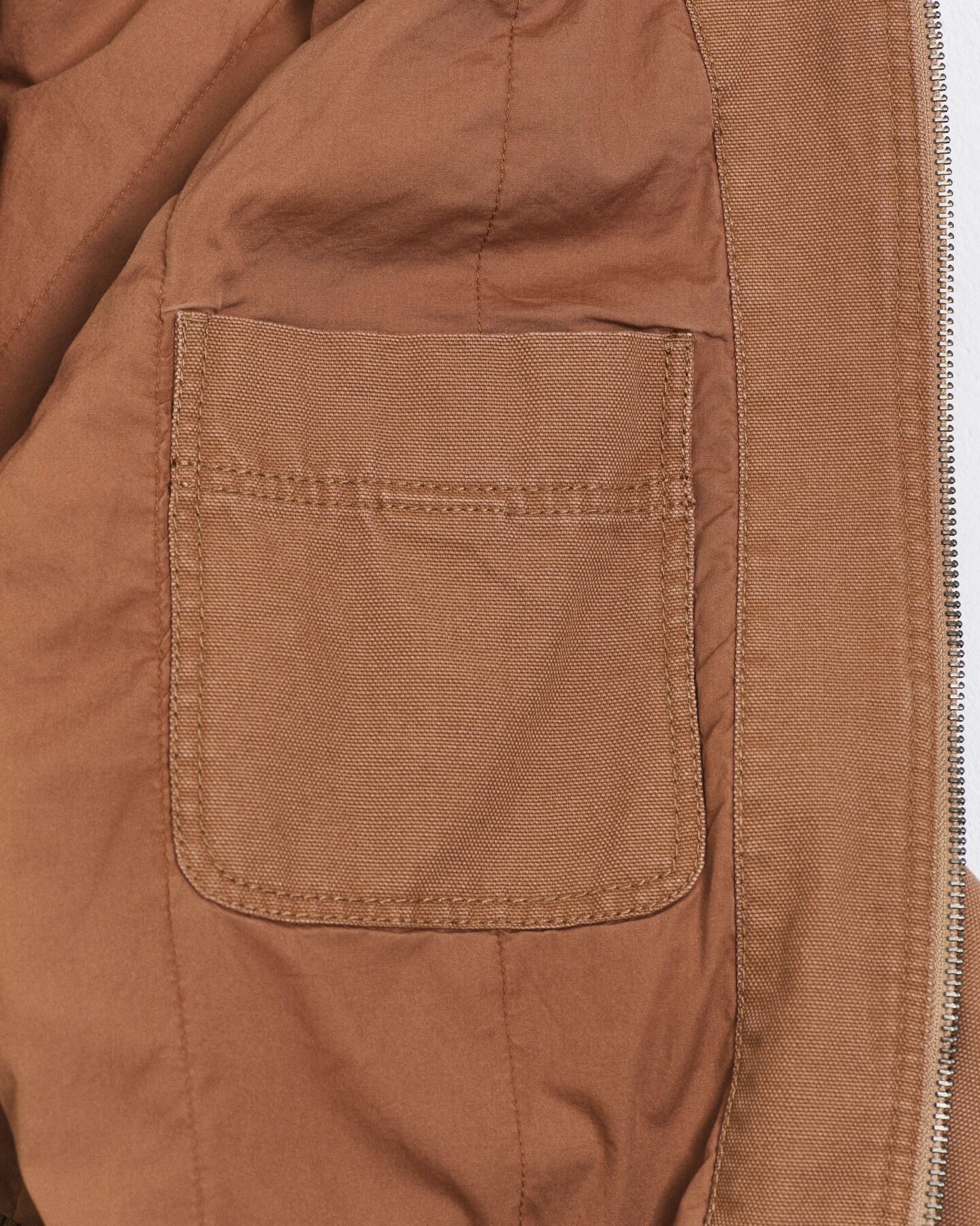 Chaqueta de lona con capucha