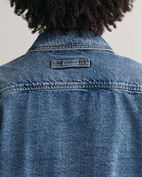 Sobrecamisa vaquera te&ntilde;ida en prenda