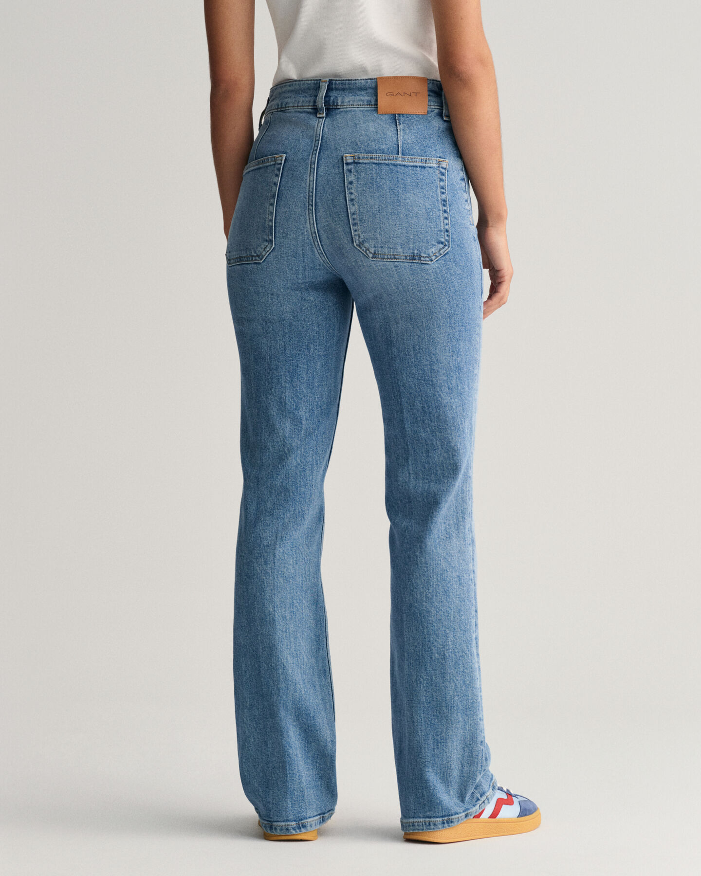 Vaqueros Slim Fit acampanados