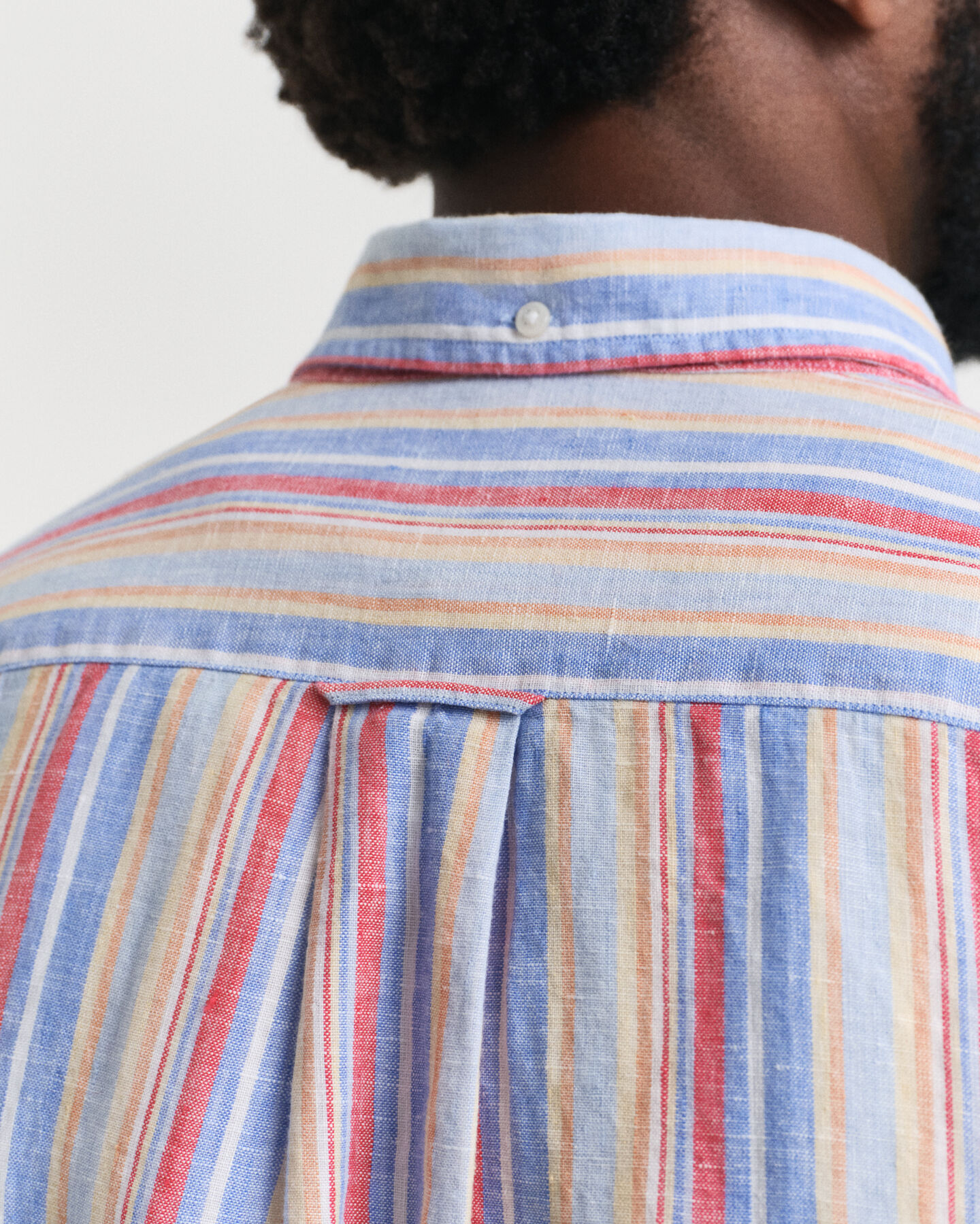 Camisa Regular Fit de lino con rayas multicolor