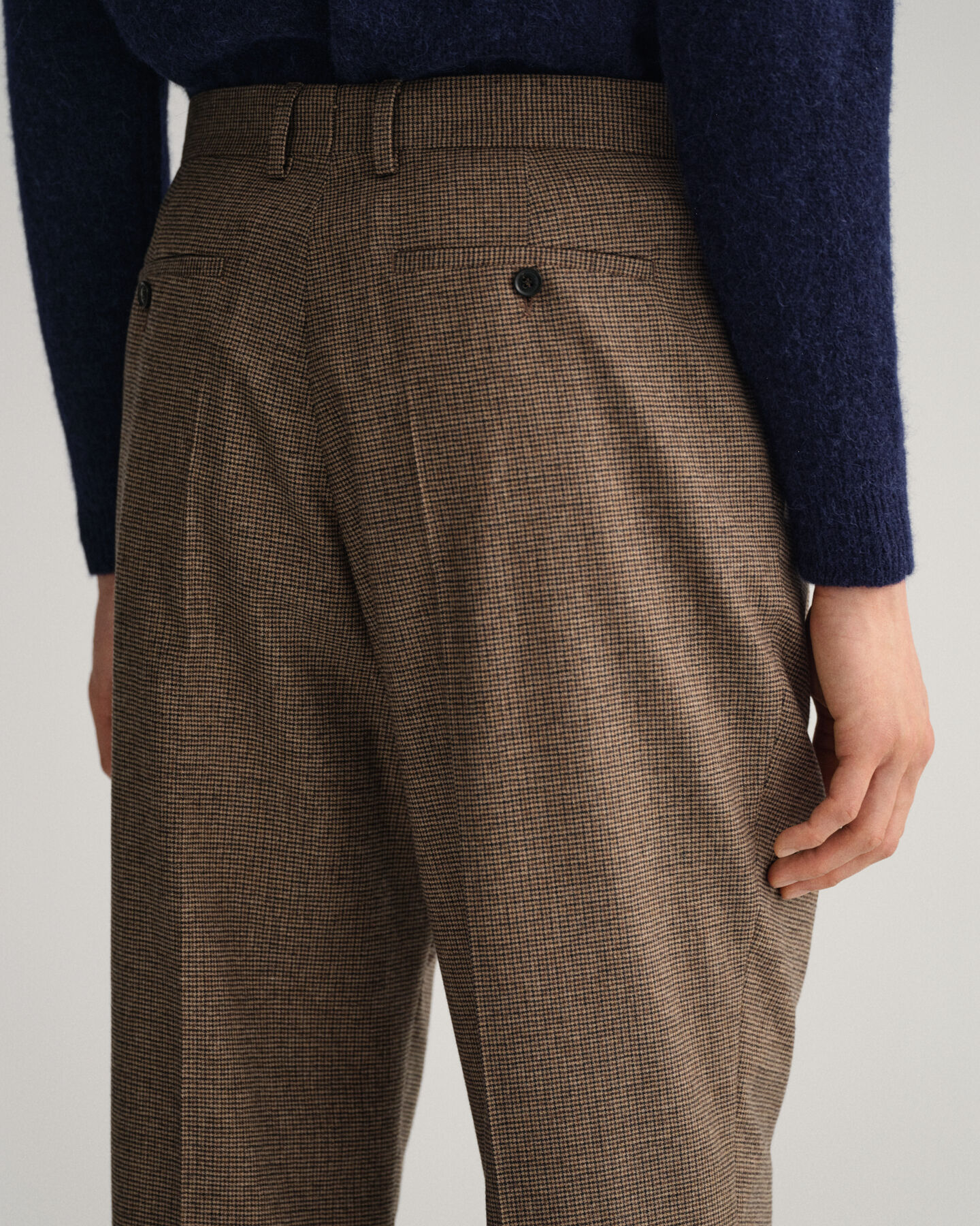 Pantalones de traje con estampado de pata de gallo