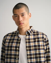 Camisa Regular Fit de tejido Oxford cepillado con diseño de tela escocesa