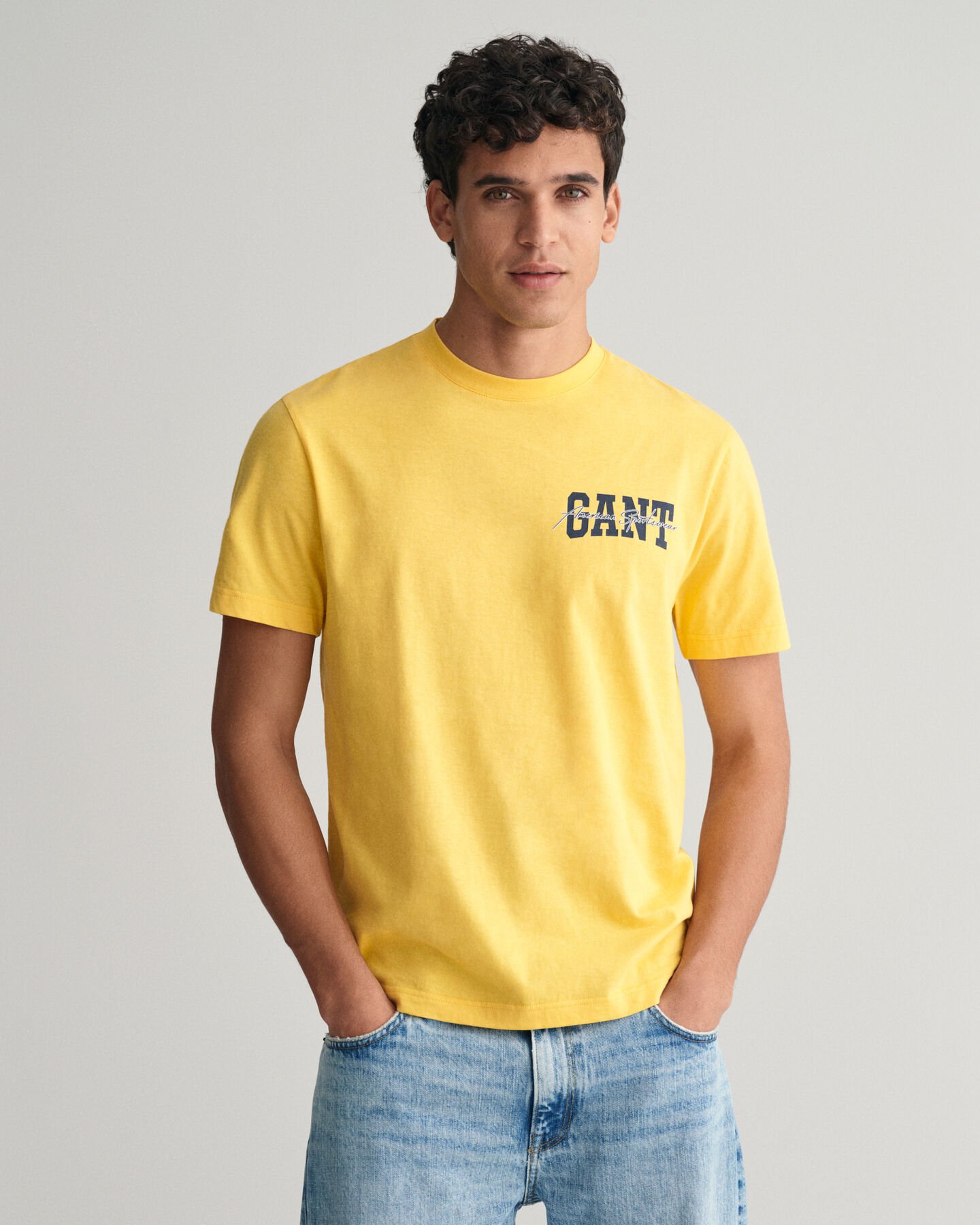 Camiseta GANT Arch Script Graphic