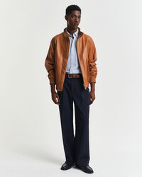 Camisa Regular Fit de manga corta en sirsaca a rayas