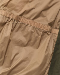 Chaqueta de plumón gruesa de largo medio