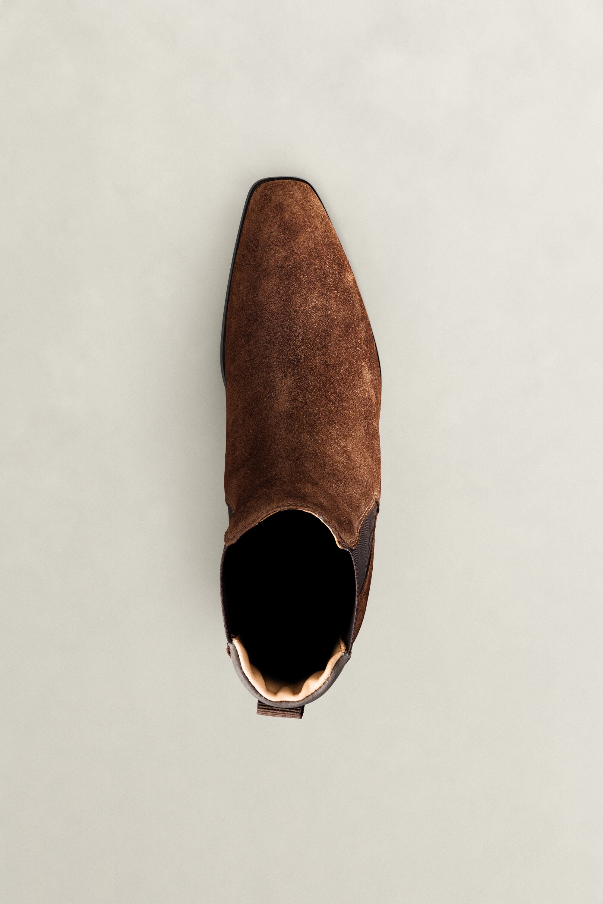 Botines Chelsea de ante Bassotte