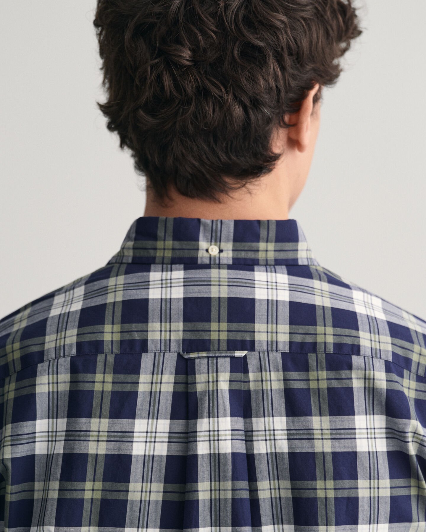 Camisa Regular Fit de manga corta en popelina a cuadros