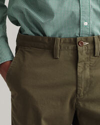 Pantalones chinos Slim Fit de sarga Hallden
