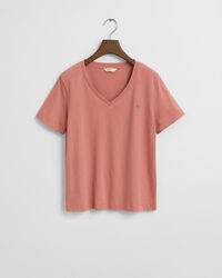 Camiseta Shield con cuello de pico