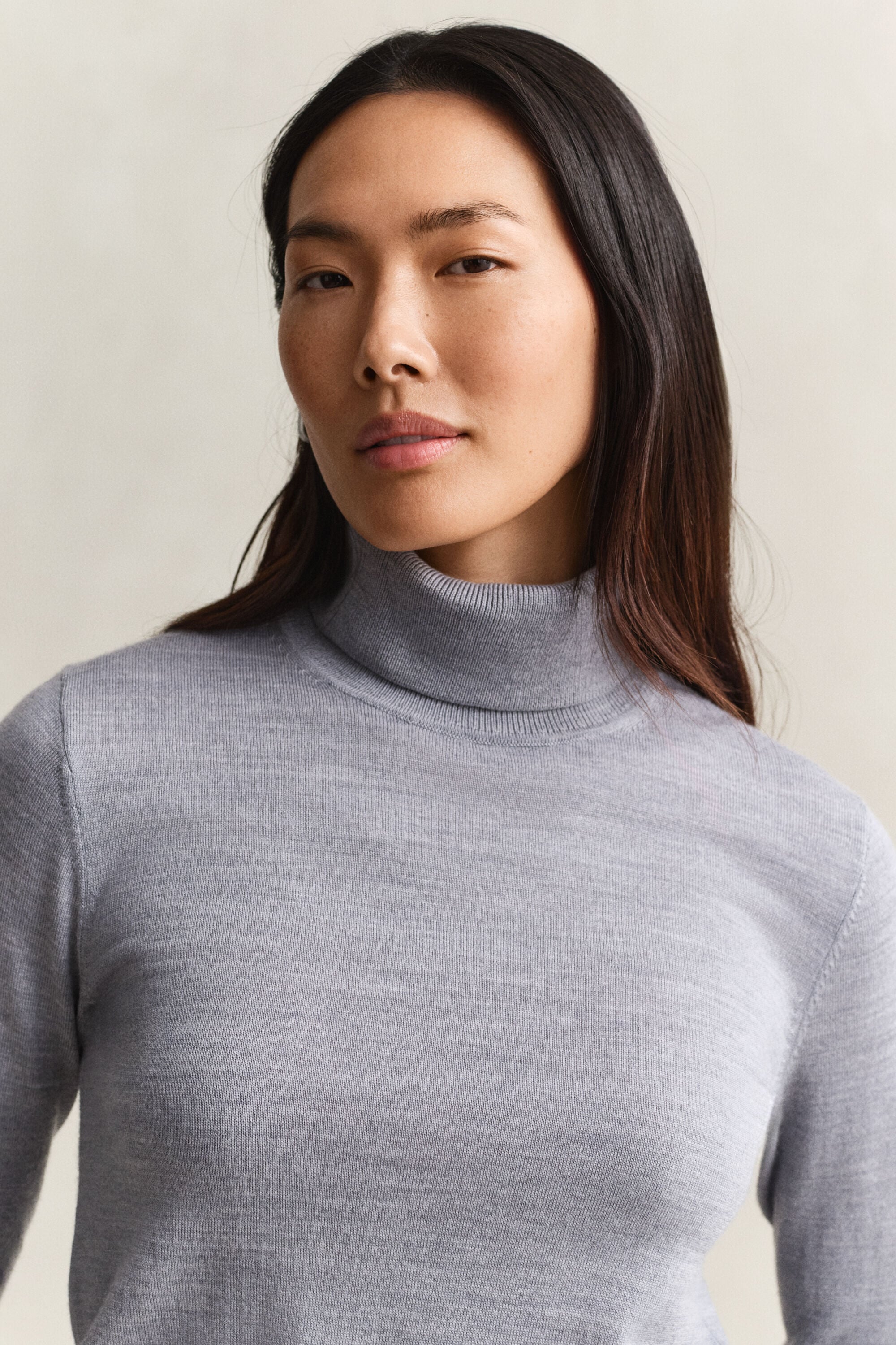 Jersey con cuello de cisne de lana merino extrafina