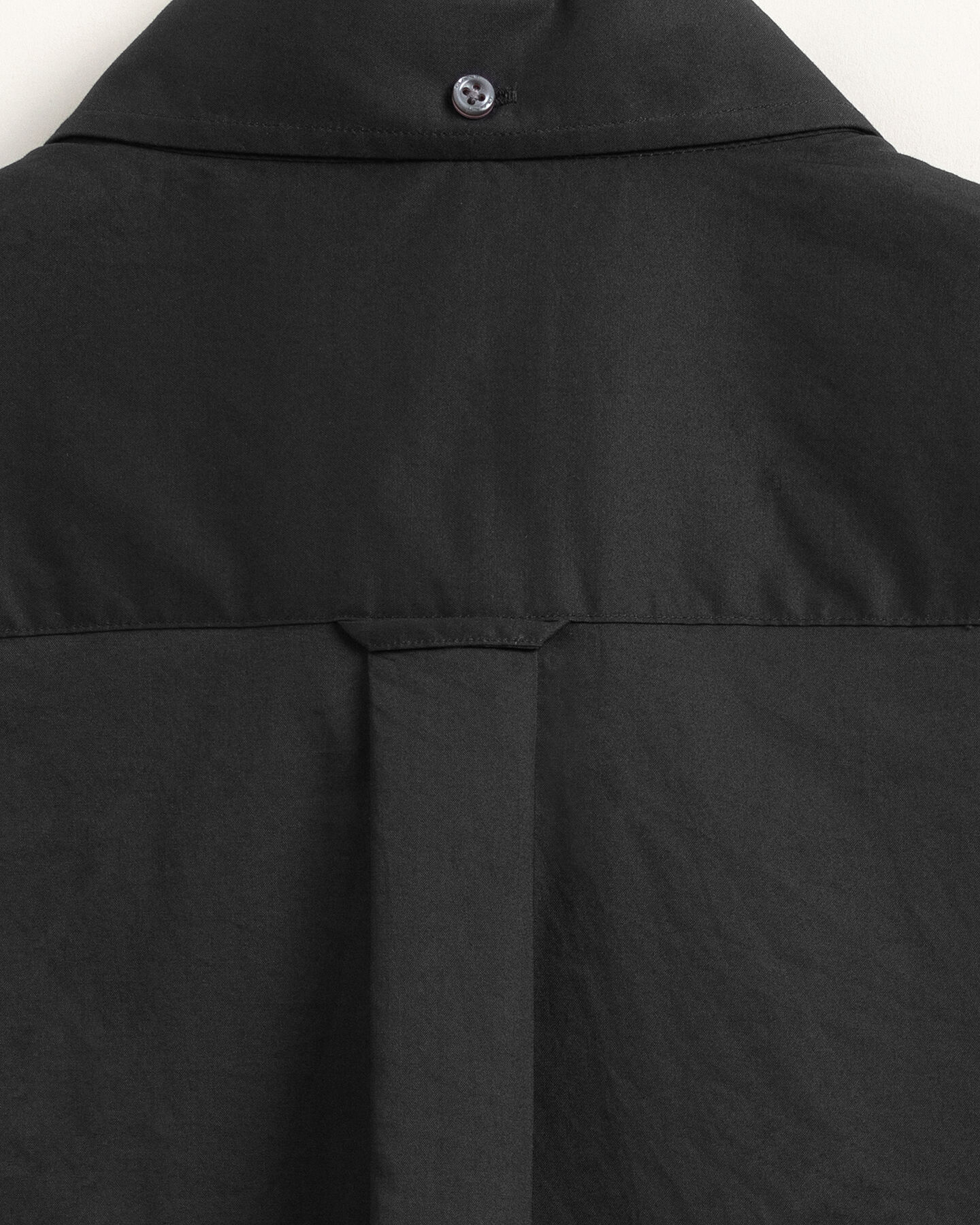 Camisa Regular Fit de manga corta y velarte