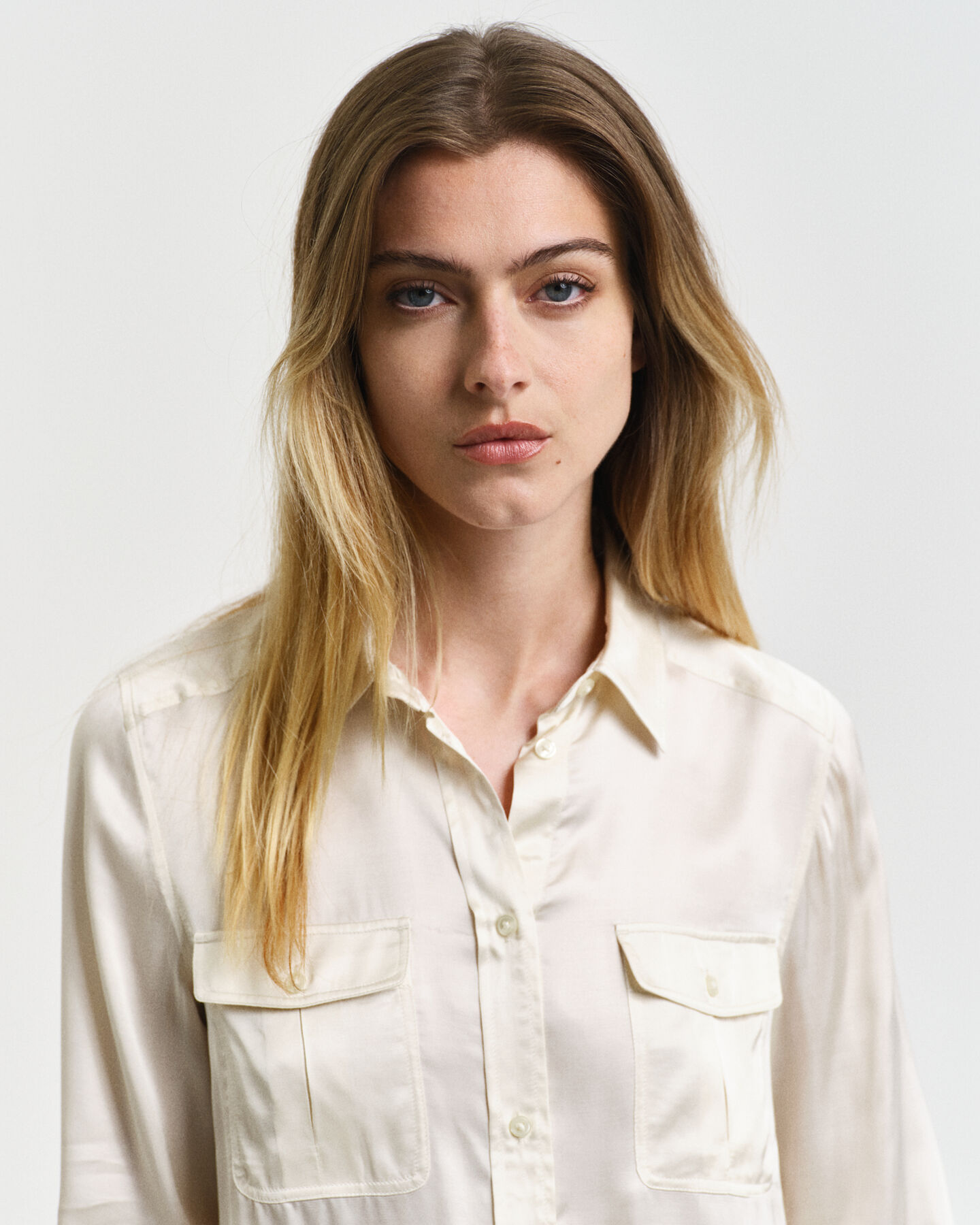 Camisa Regular Fit con bolsillo