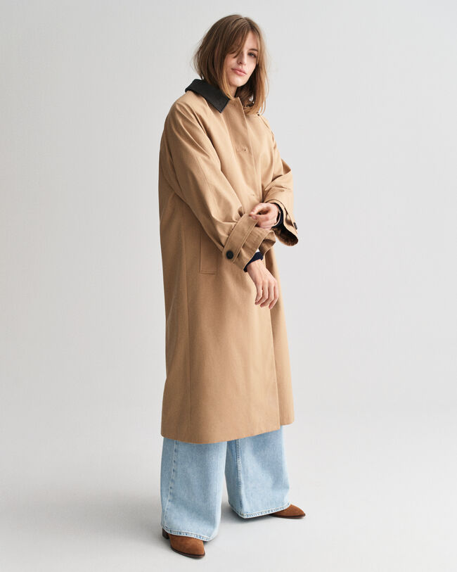 Gabán con cuello de piel