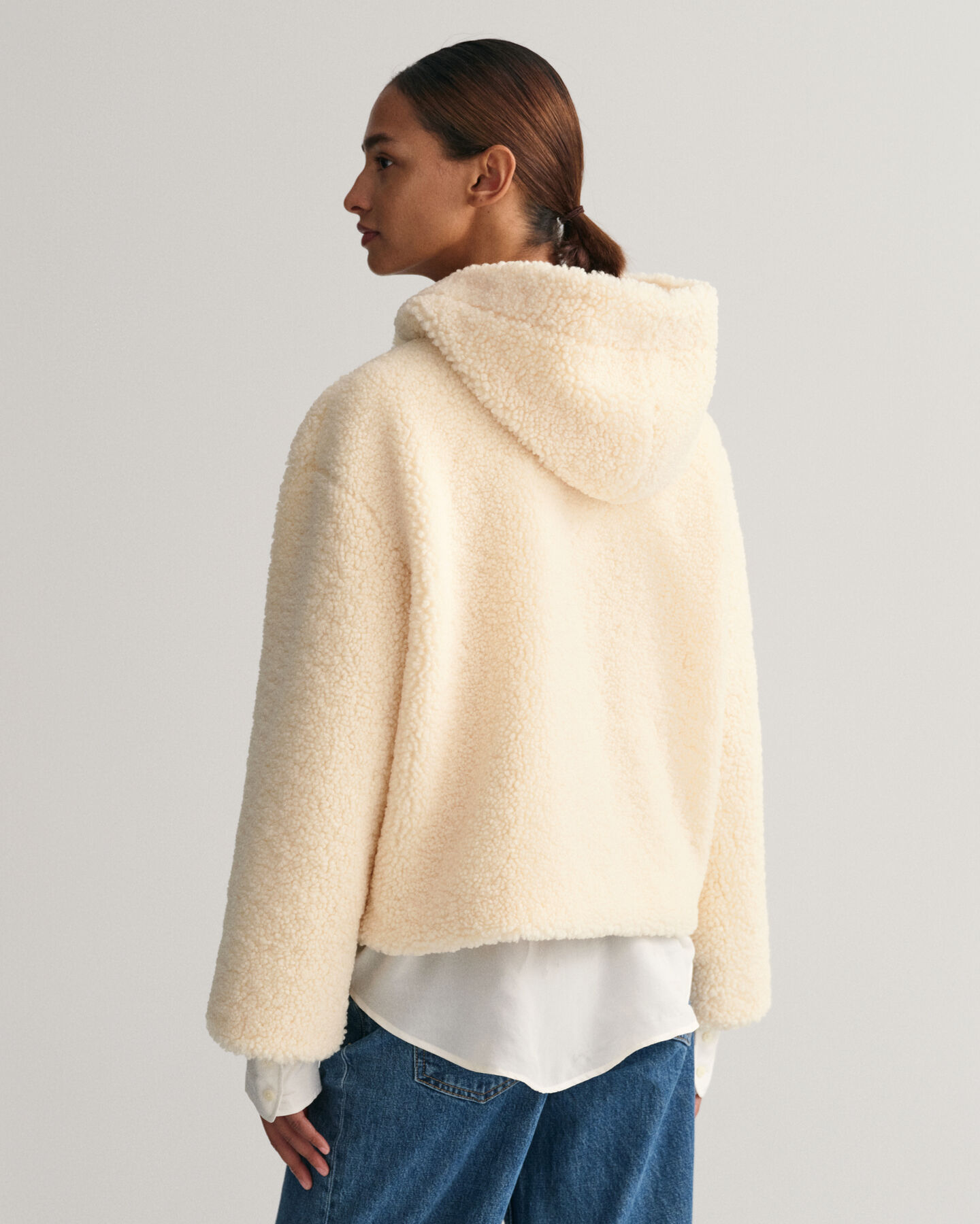 Sudadera polar con capucha y textura de borreguito