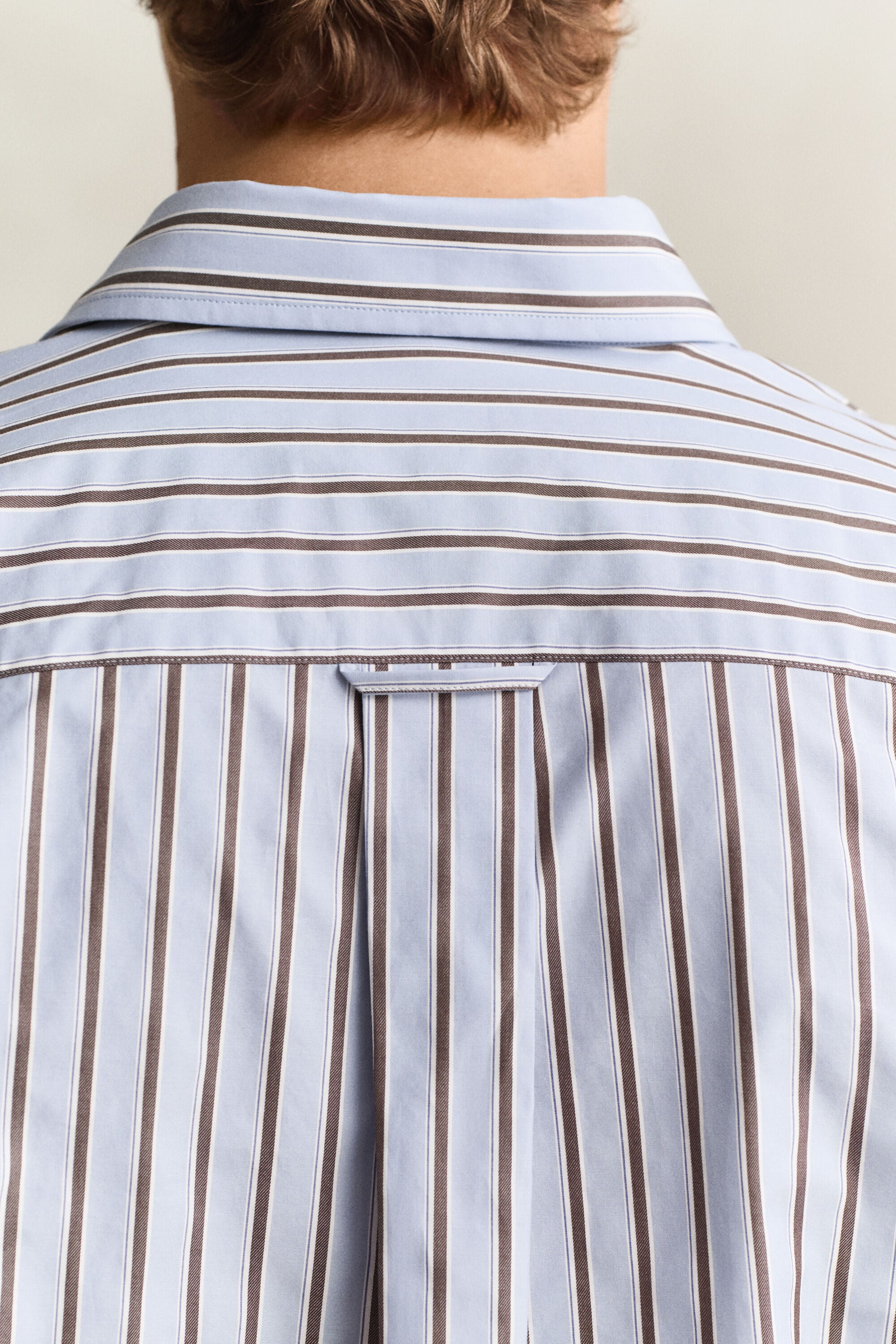 Camisa de rayas con textura labrada