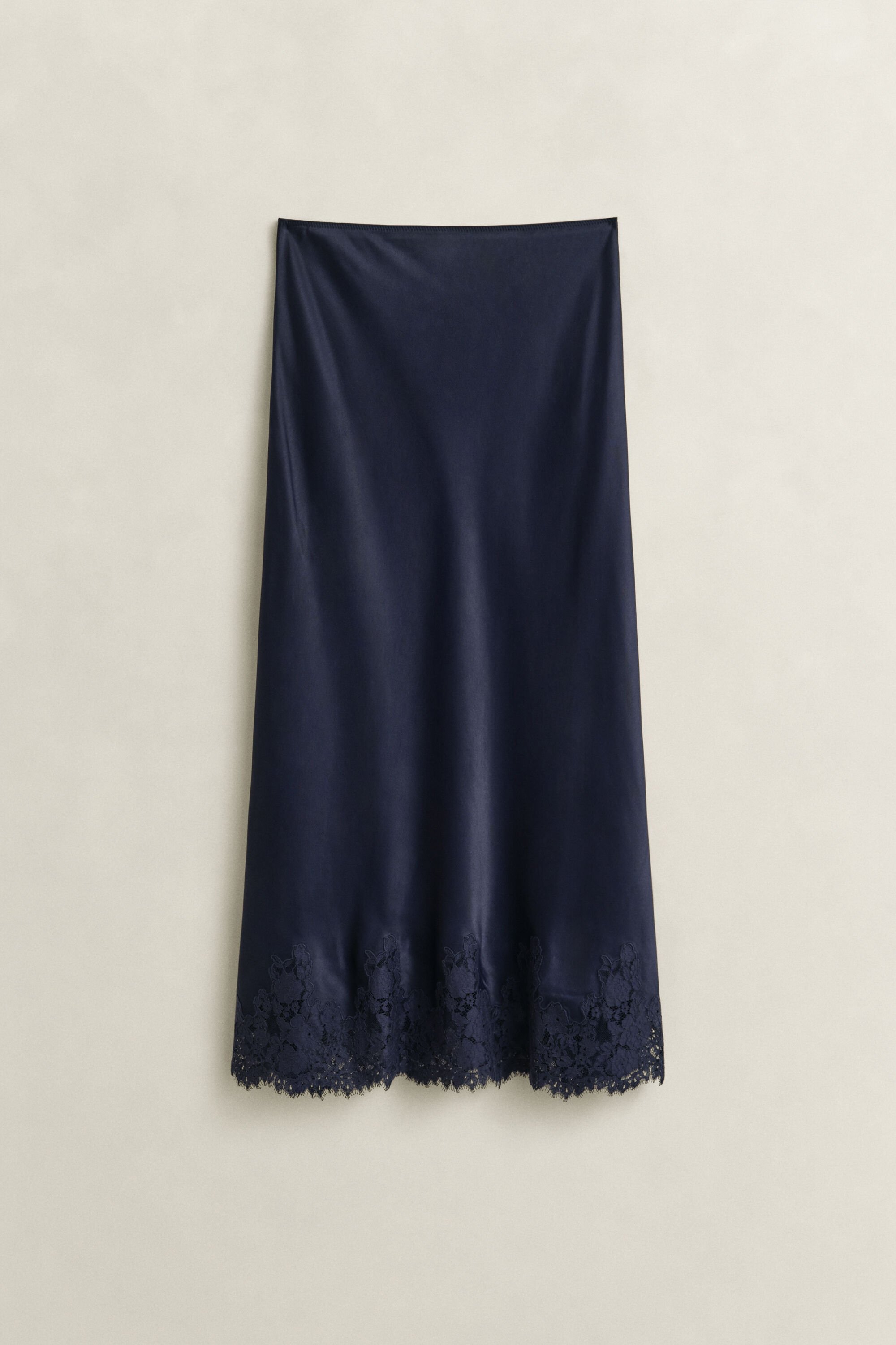 Falda midi de satén y encaje