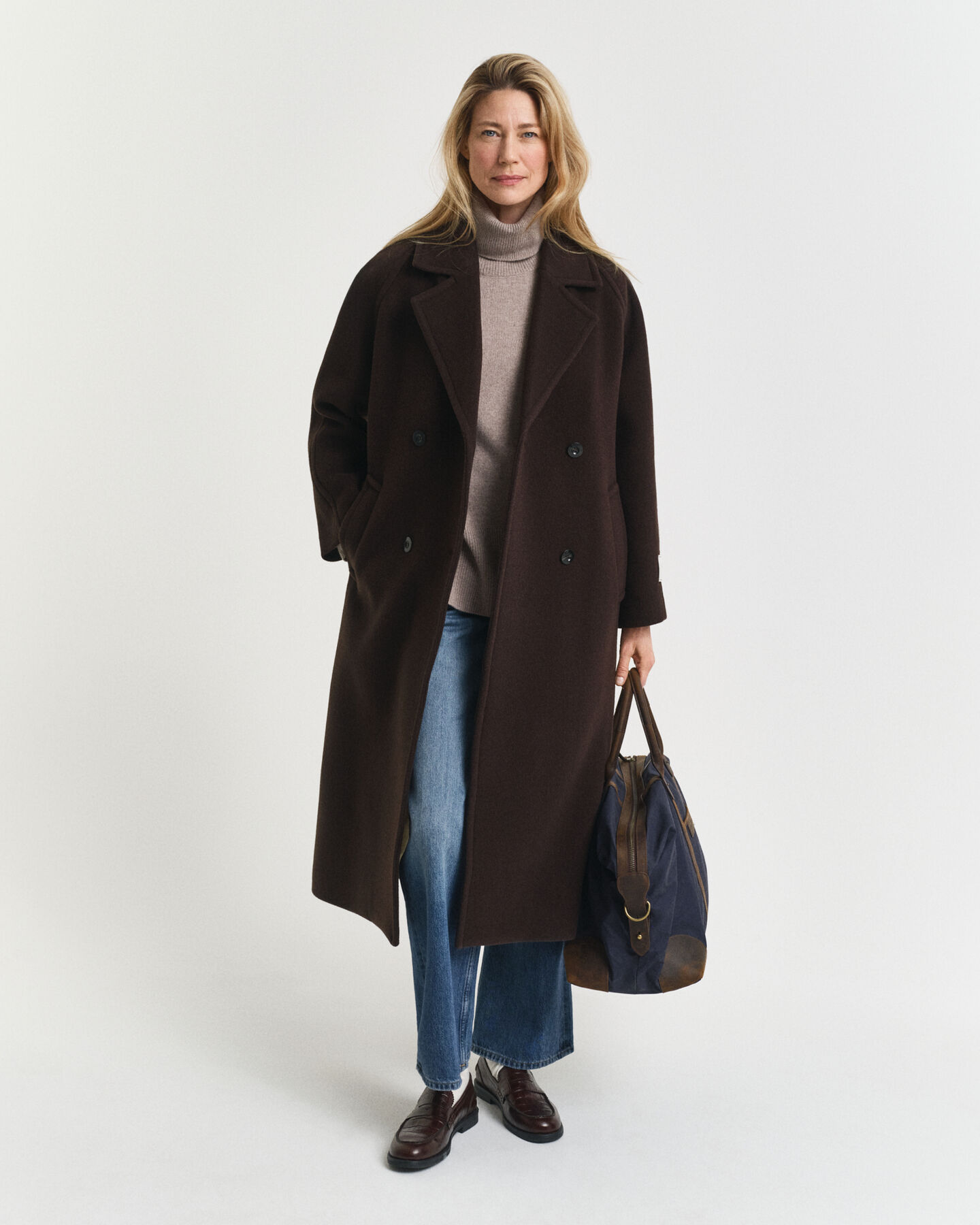 Jersey de cuello de cisne en suave mezcla de lana y cachemir