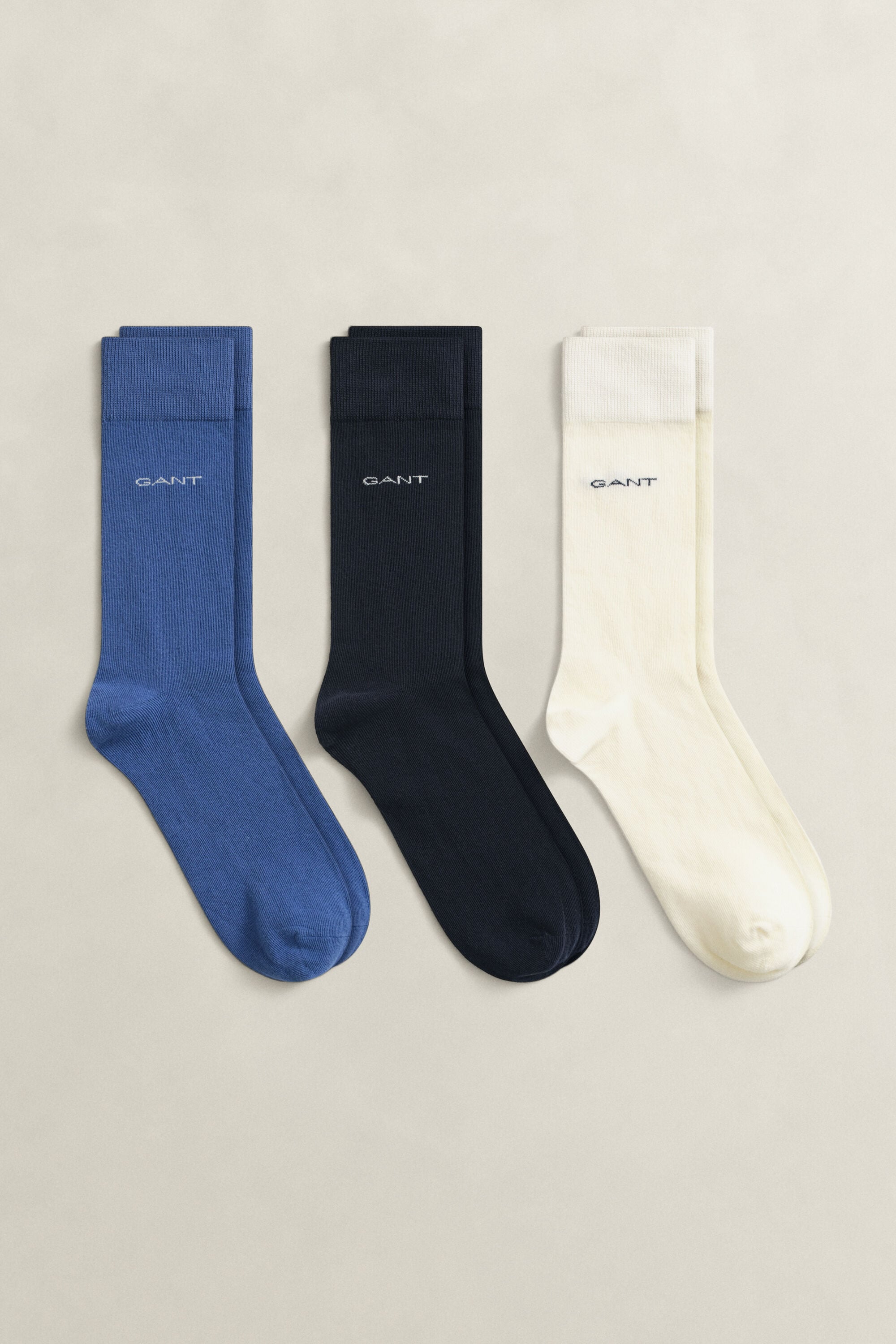Paquete de tres pares de calcetines de algodón suave
