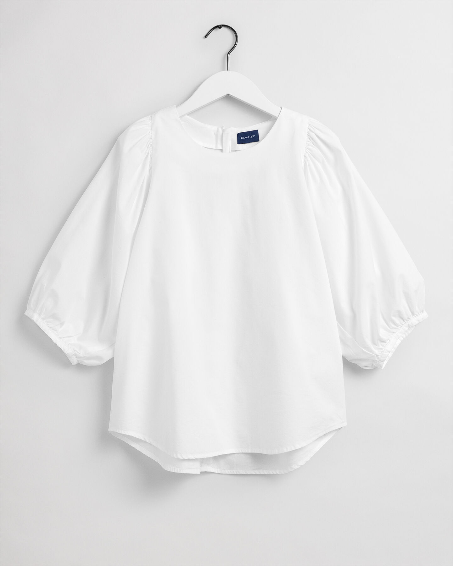 Blusa con manga voluminosa