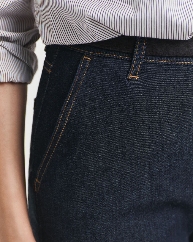 Vaqueros de pinzas anchos con campana