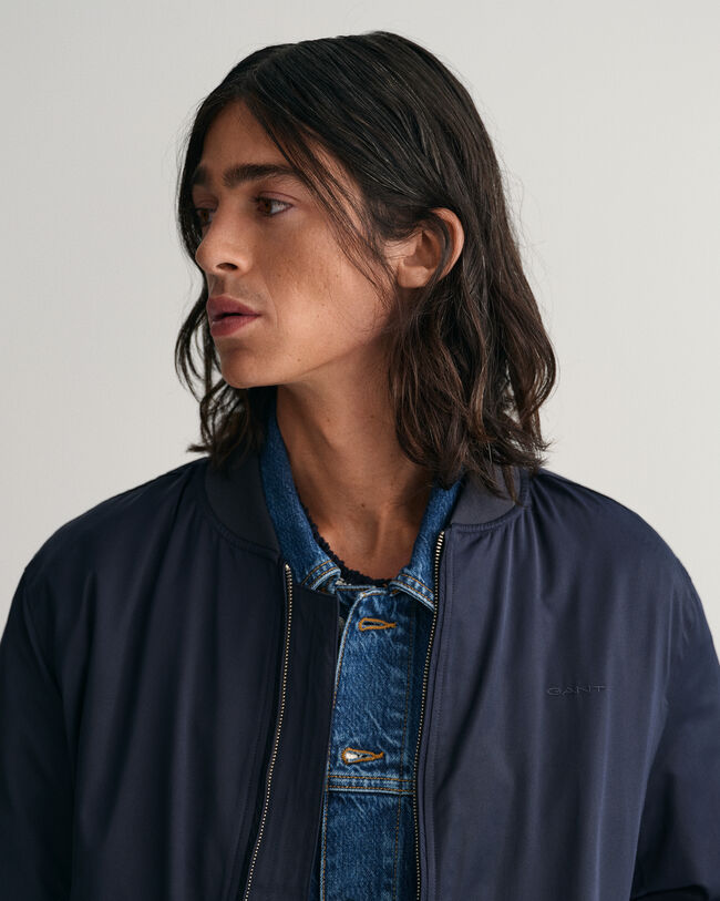Chaqueta bomber ligera