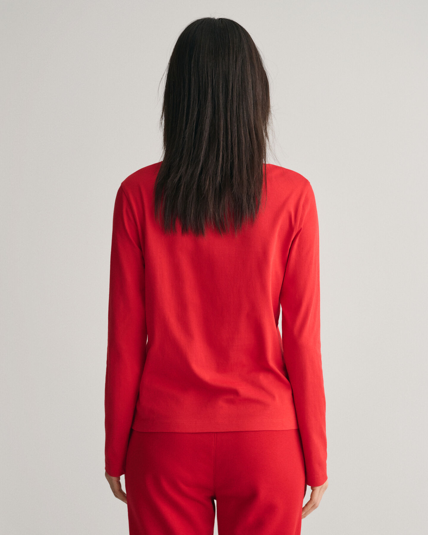 Camiseta de cuello redondo y manga larga G