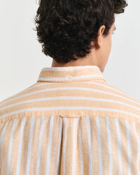 Camisa Regular Fit de lino y algodón a rayas