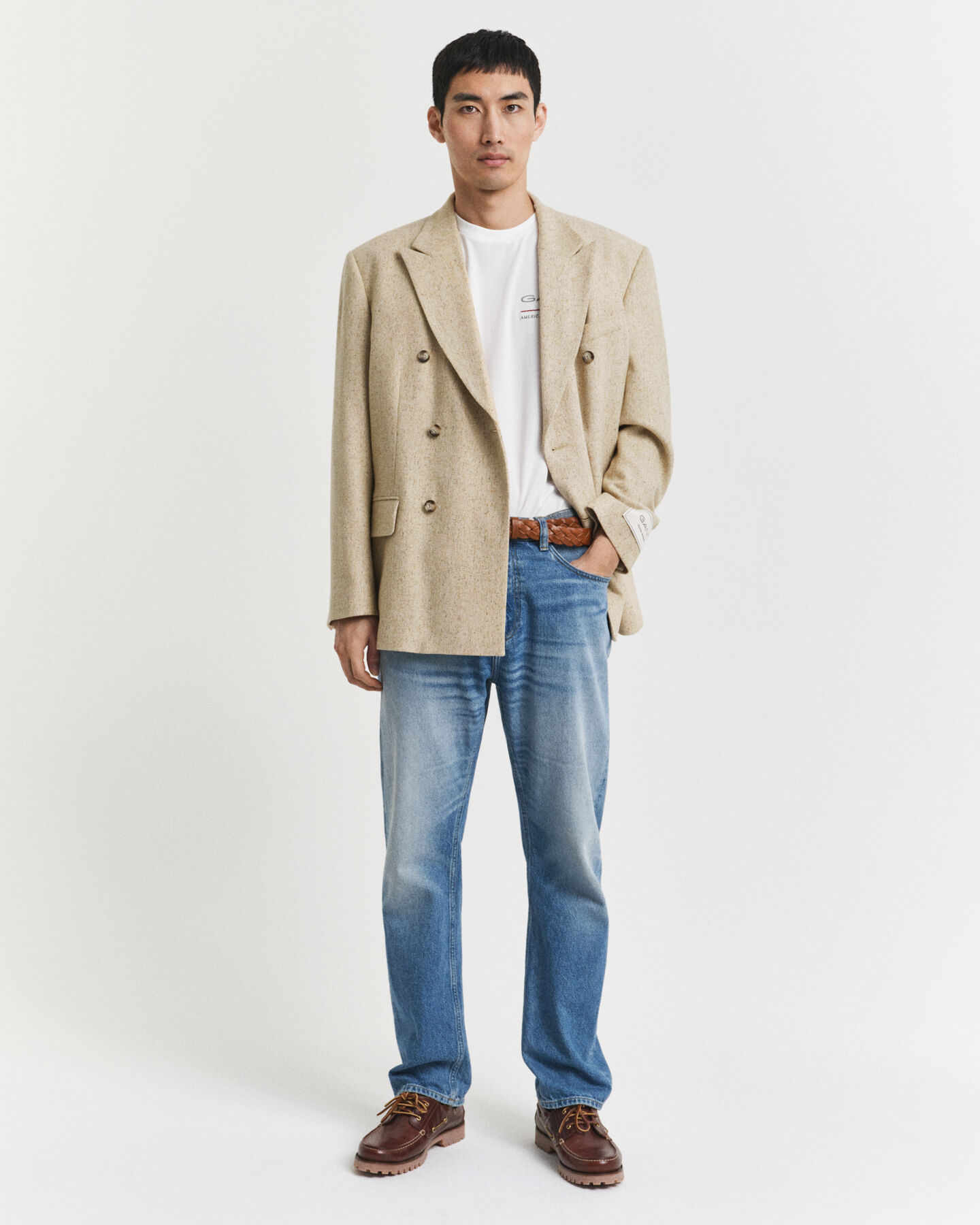 Camiseta bordada Archive Shield