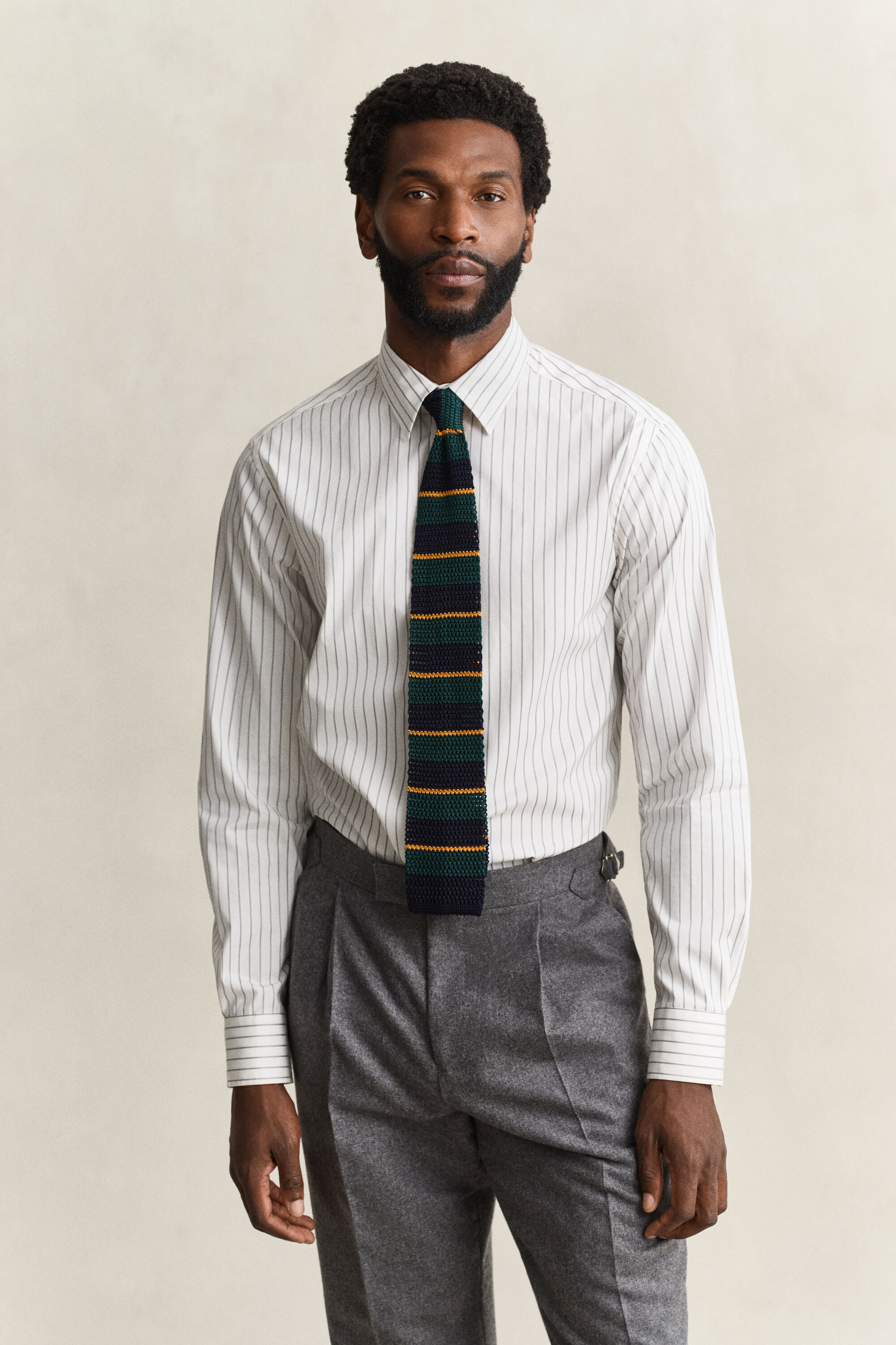 Camisa de raya diplomática con textura labrada