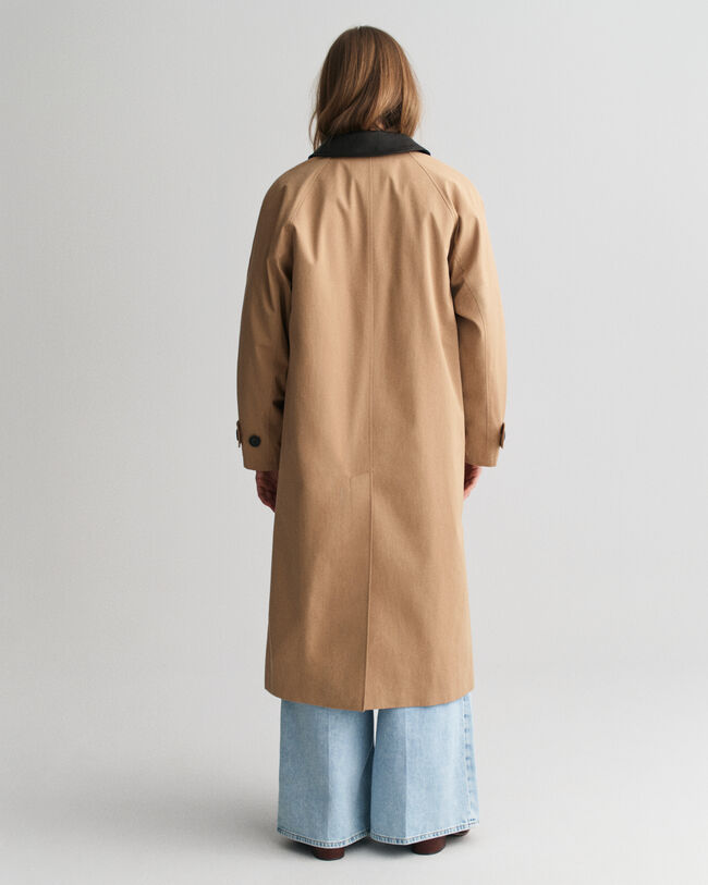 Gabán con cuello de piel