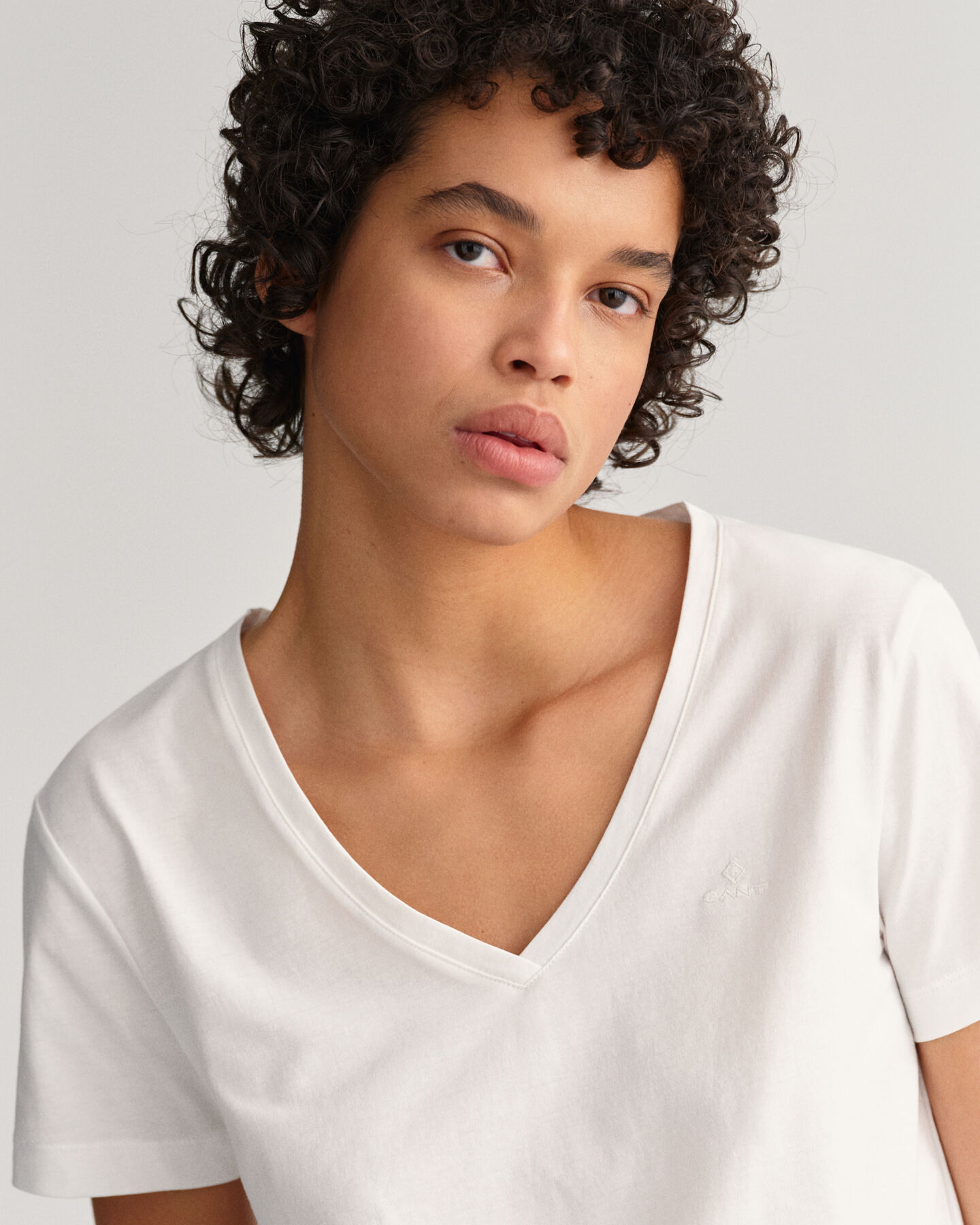 Camiseta de cuello de pico Original