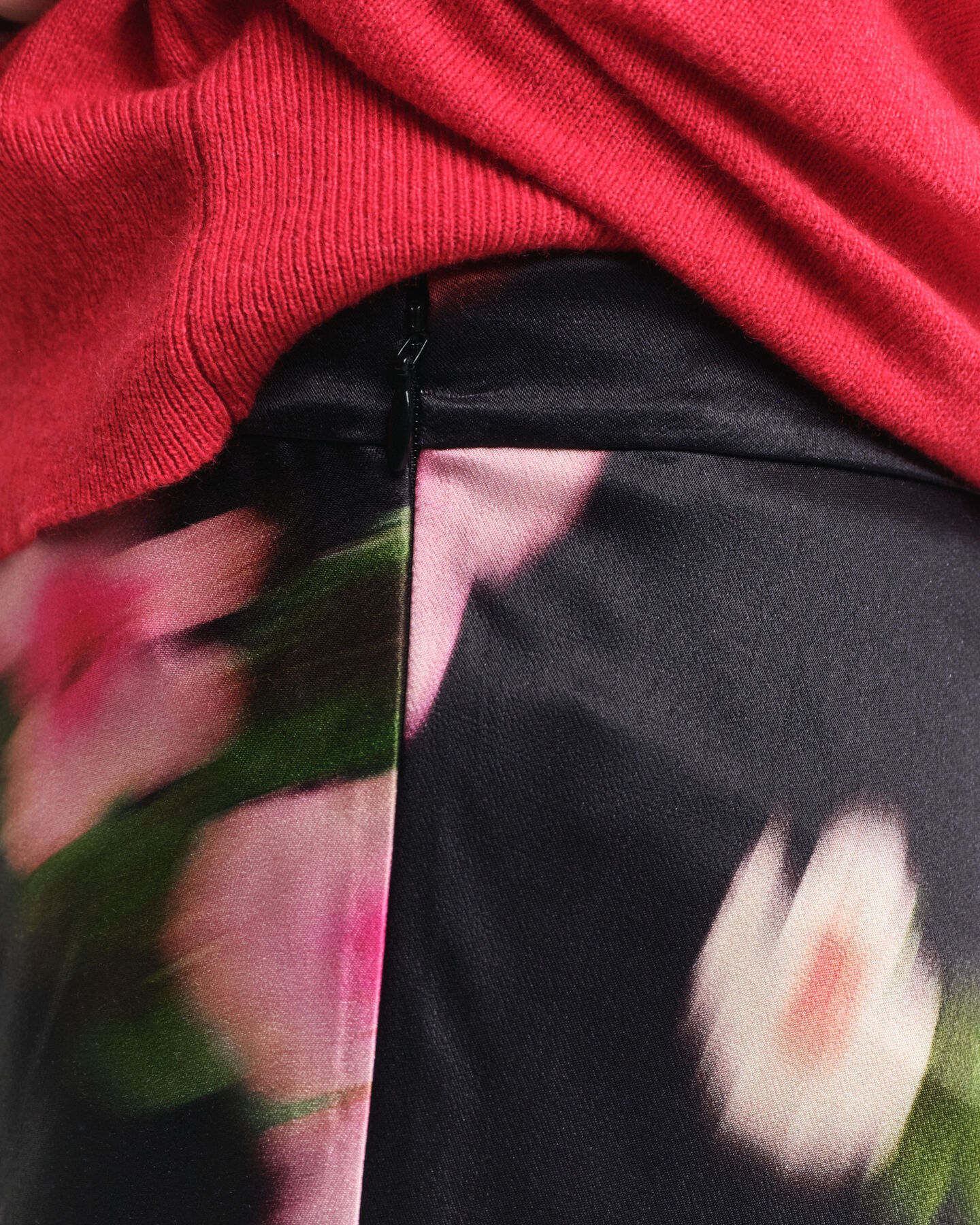 Falda evasé midi con estampado floral