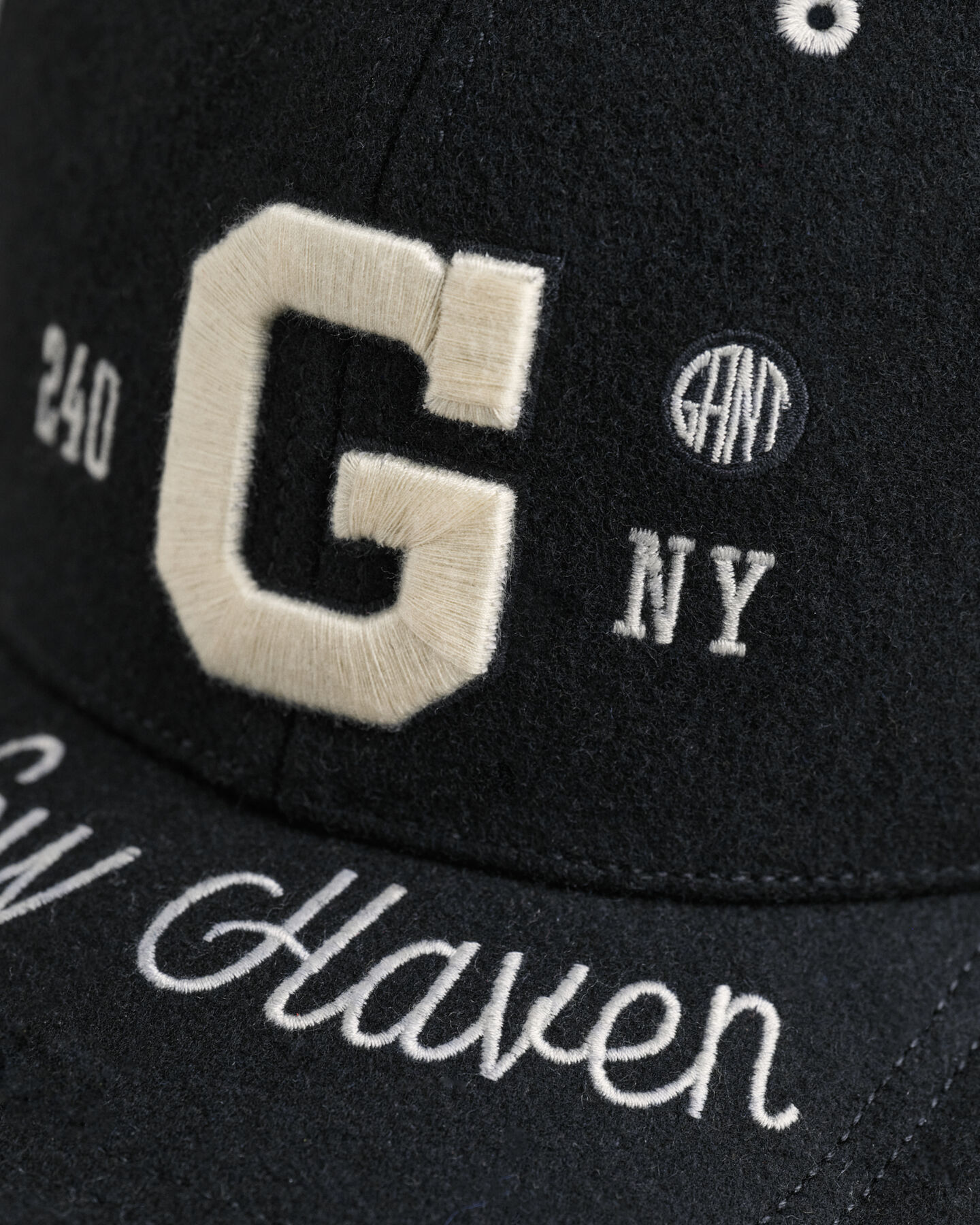 Gorra de lana melton con insignia G GANT Varsity