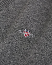 Jersey de cuello de pico en lana de oveja muy fina