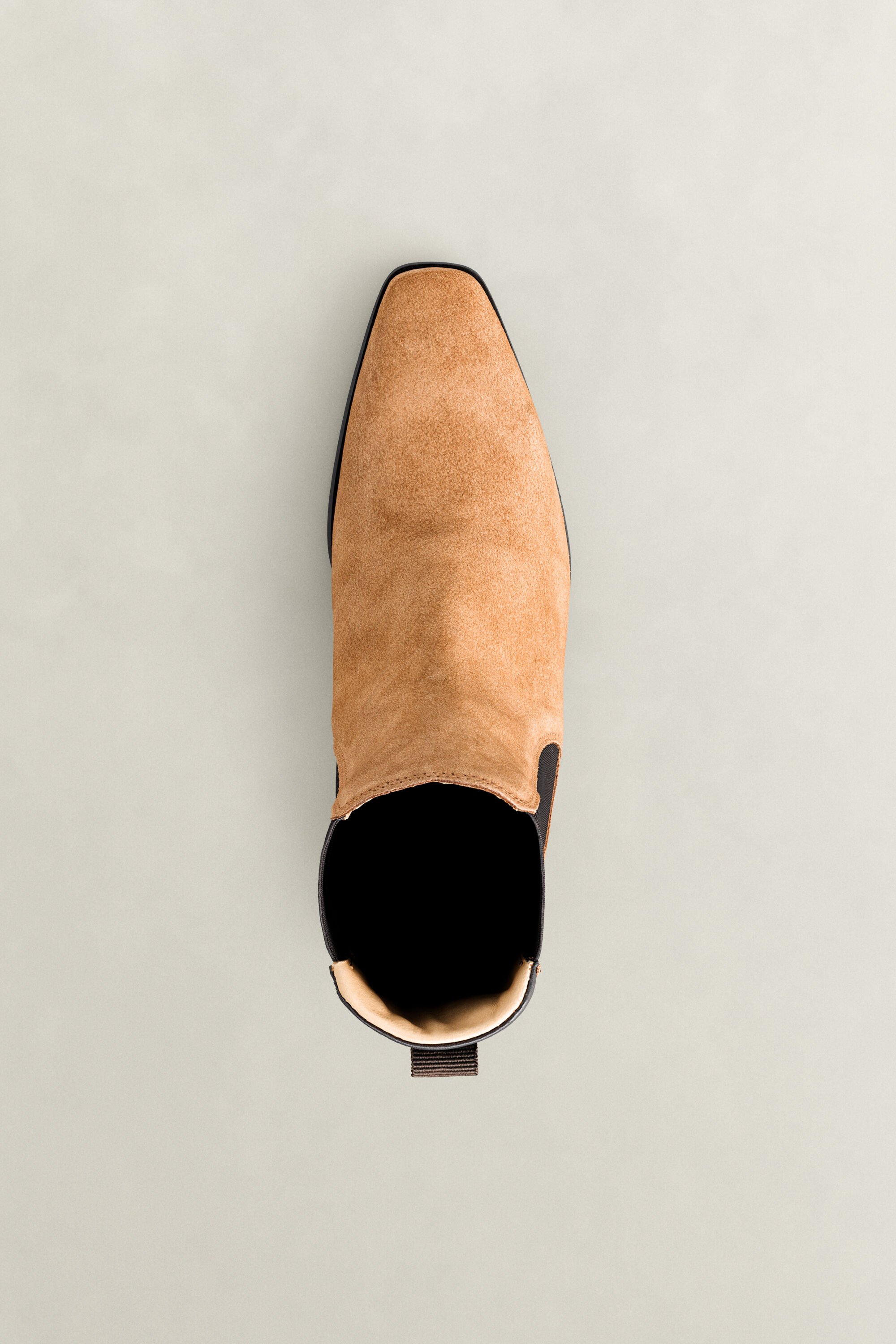 Botines Chelsea de ante Bassotte
