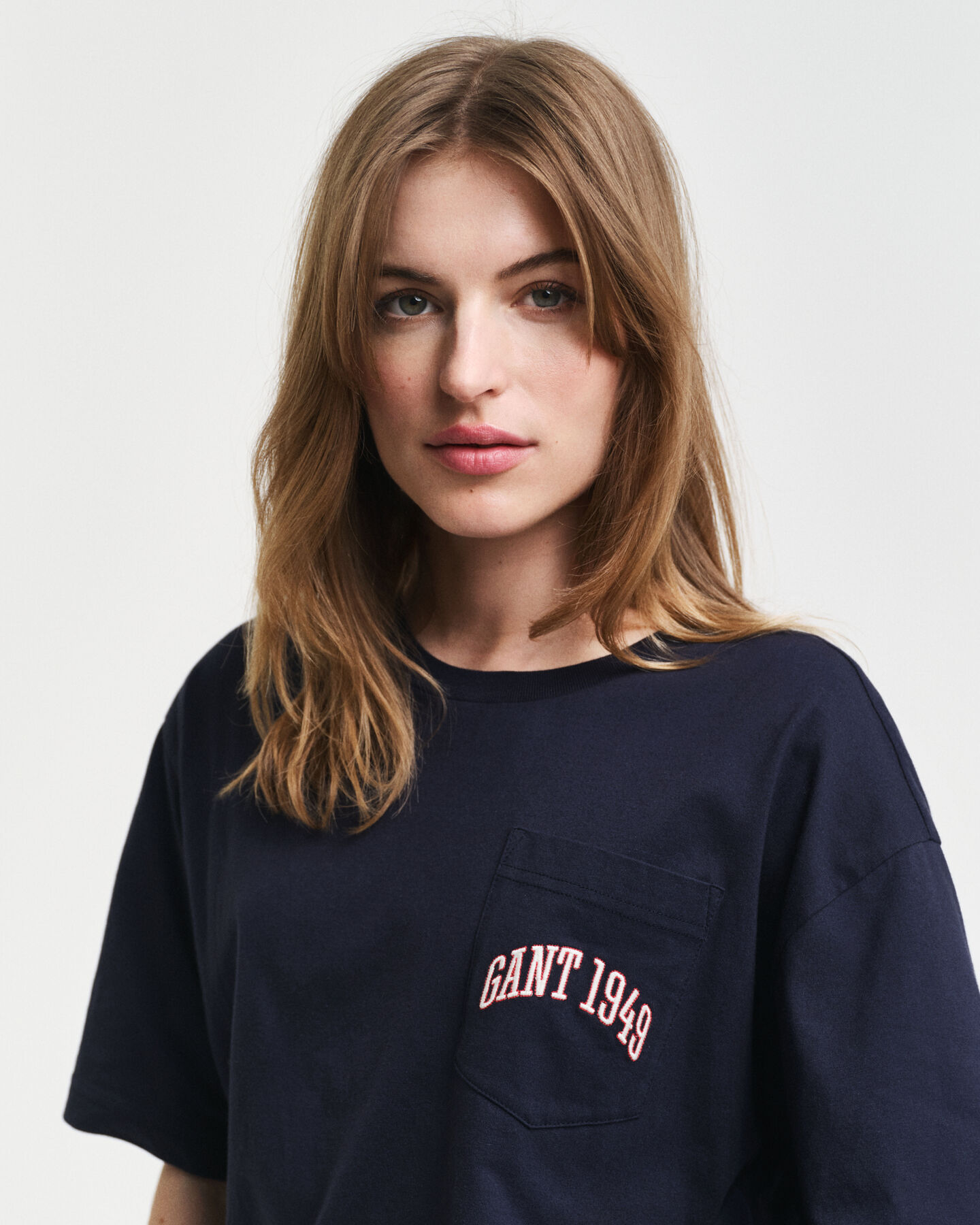 Camiseta GANT 1949 Arch Graphic