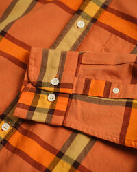 Camisa Oxford Relaxed Fit Wrangler x GANT a cuadros escoceses