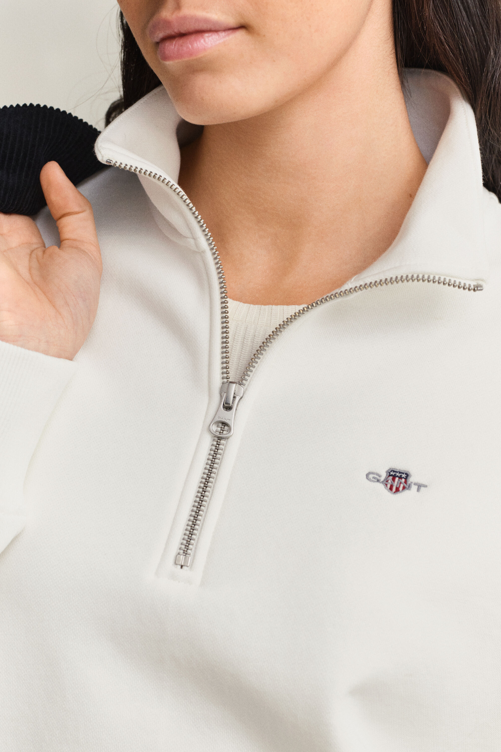 Sudadera Shield con media cremallera