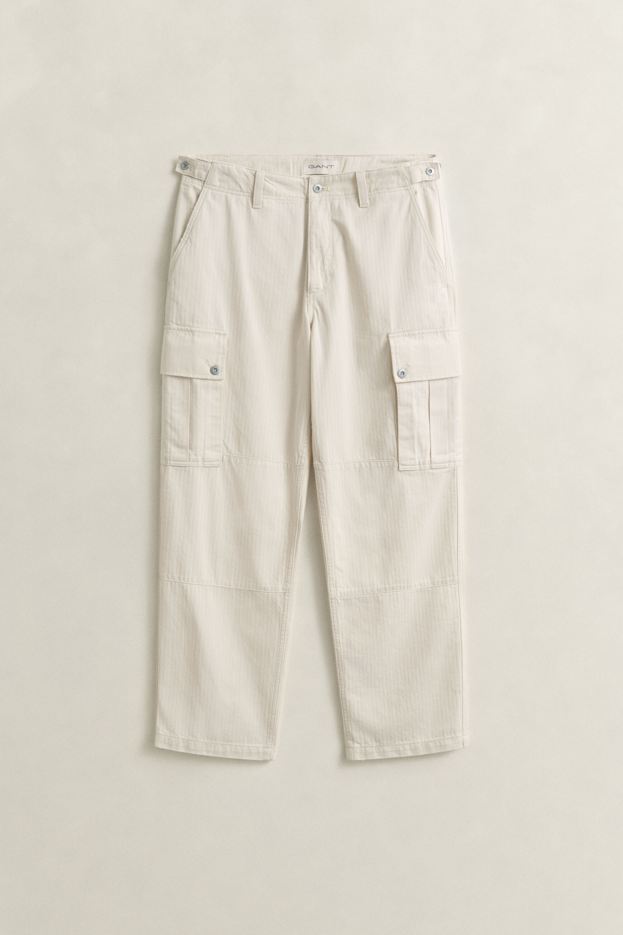Pantalones cargo con diseño de espiga