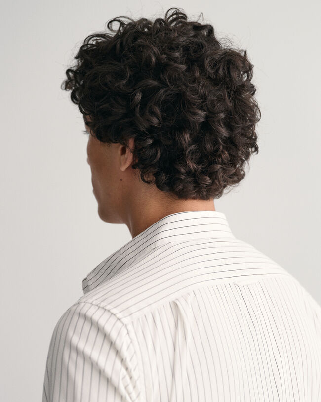 Camisa formal Slim Fit de raya diplom&aacute;tica